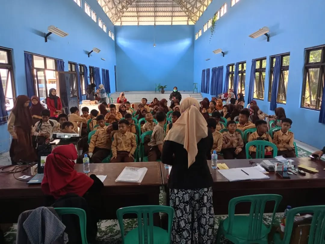 Edukasi gizi seimbang di posyandu